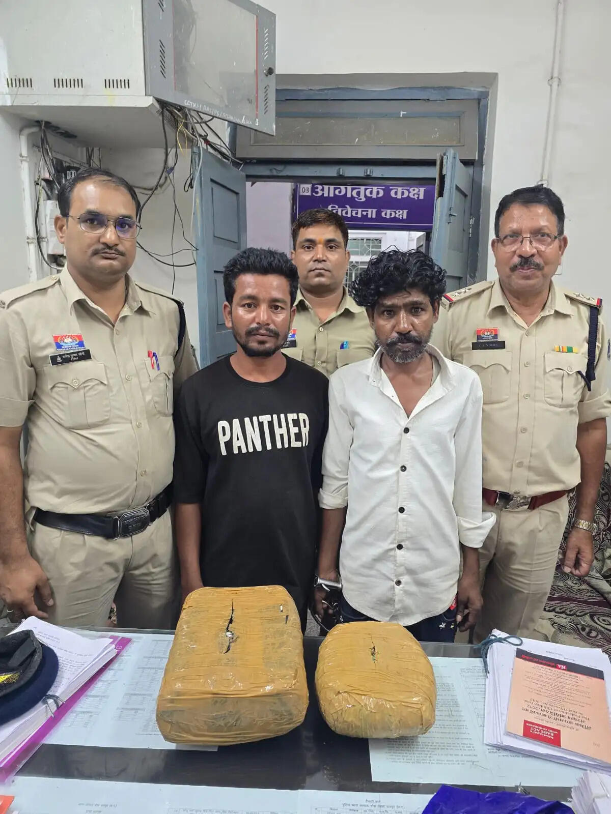 गांजा बिक्री की फिराक में घूम रहे दो आरोपित गिरफ्तार, 1.69 लाख रुपये का गांजा जब्त