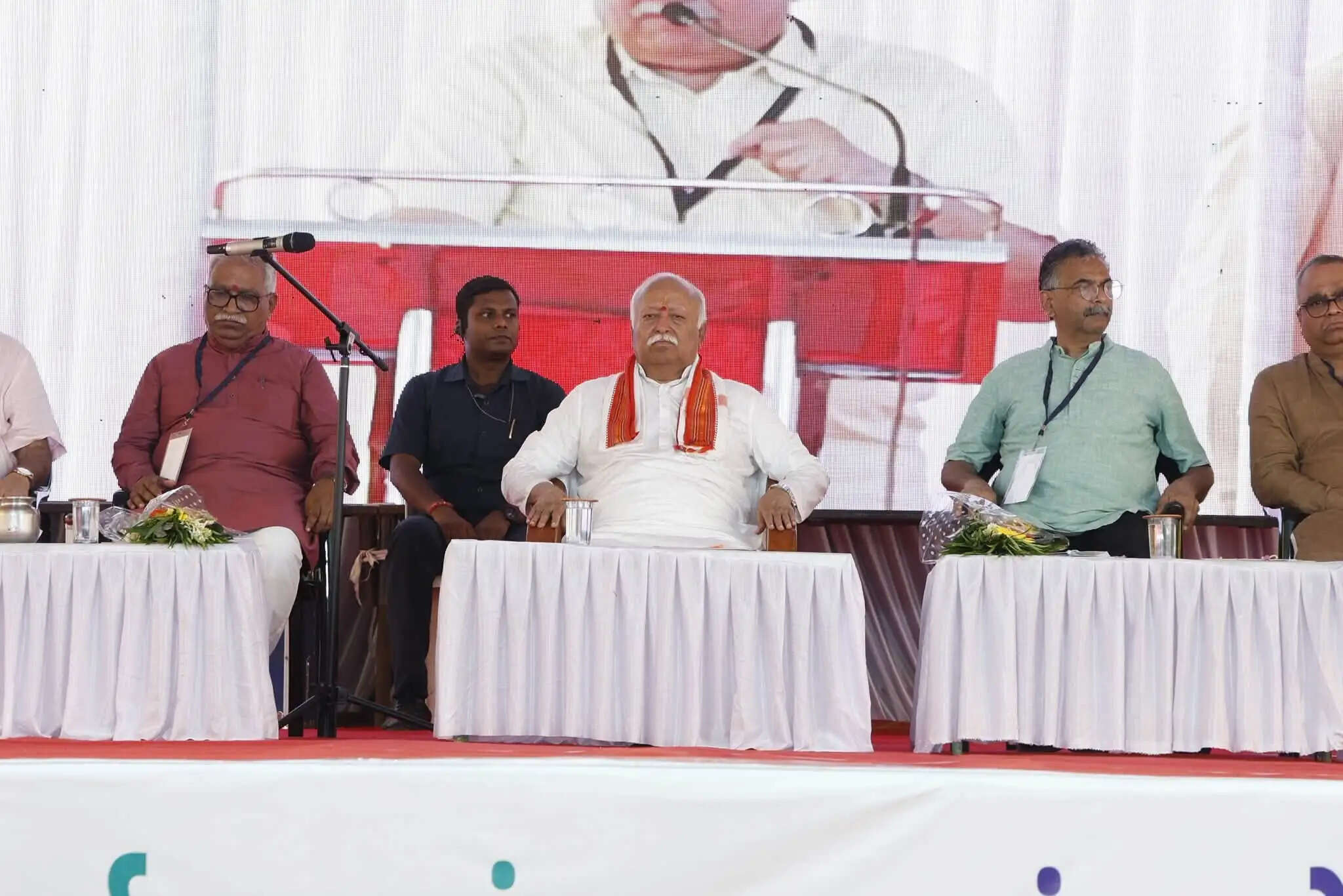 (लीड)राष्ट्र सेवा के लिए समर्पित रहा है बालासाहेब और भाऊराव देवरस का संपूर्ण जीवनः मोहन भागवत