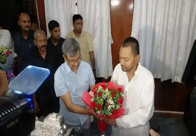 बिहार में मंत्रिमंडल विस्तार के बाद मंत्रियों ने संभाला कार्यभार