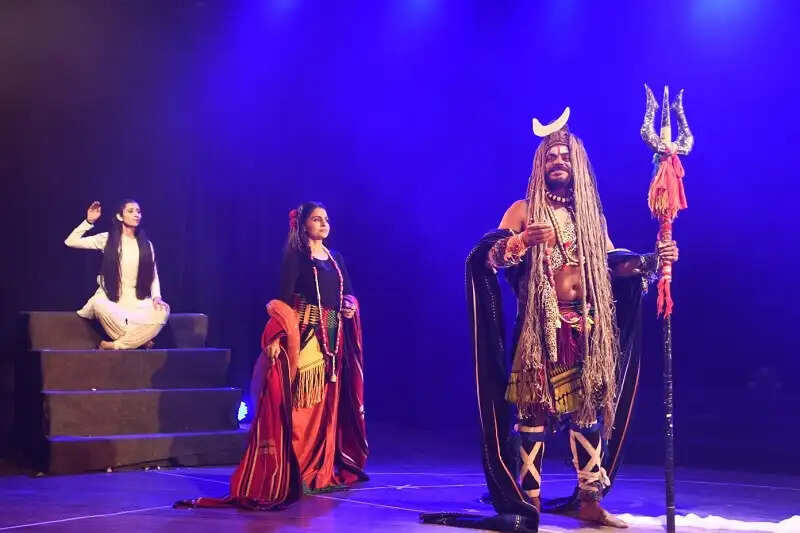 मप्रः सदानीरा समागम की अंतिम संध्या लोकसंगीत, संस्कृति और नर्मदा की महिमा से हुई सराबोर