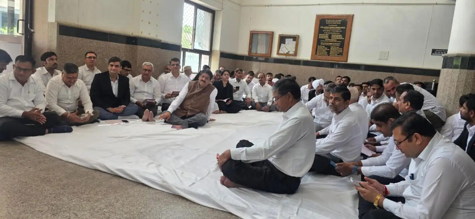‘टार्गेटेड फाइल सिस्टम’ के खिलाफ वकीलों को मिला समर्थन