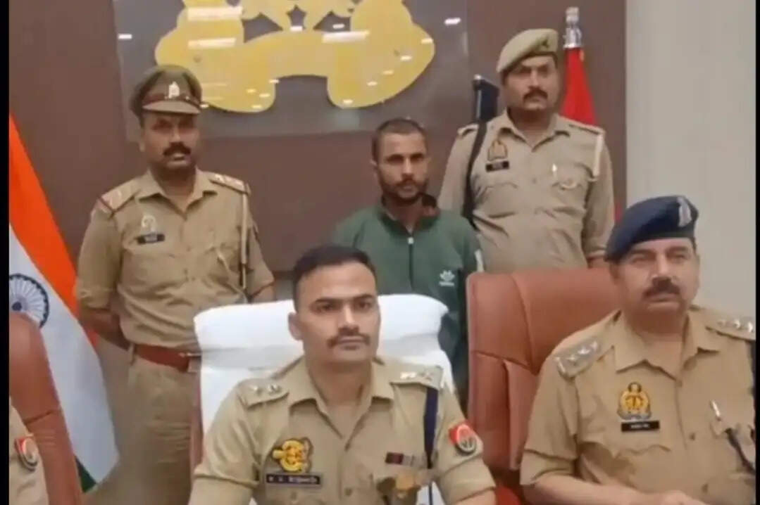 पहचान छुपा कर युवती के साथ रह रहा युवक गिरफ्तार, शादी का झांसा देने और धर्म परिवर्तन का आरोप