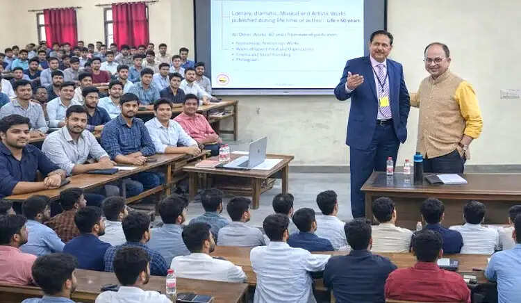 बौद्धिक सम्पदा के व्यावसायीकरण से भारत बनेगा अनुसंधान व विकास का सिरमौर: डॉ. सिंह