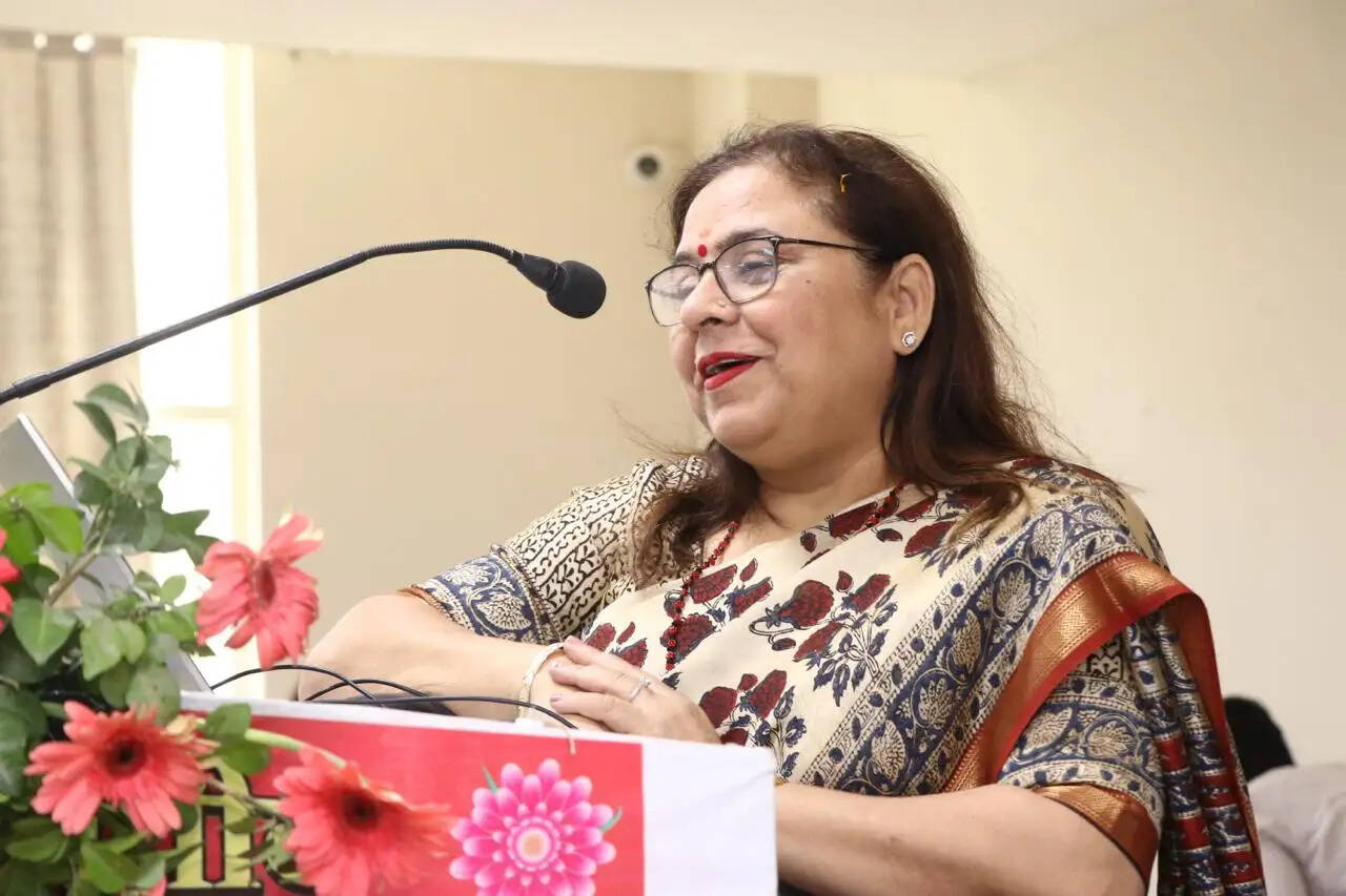 मौखिक परंपराओं के प्रसार में आभासी माध्यम की भाषाएं एक बड़ी चुनौती: पद्मश्री प्रोफ़ेसर जी एन देवी