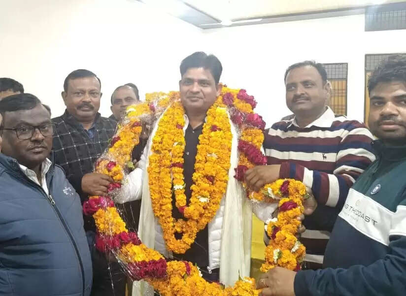 इंस्पेक्टर डीएन सरोज का गोरखपुर तबादला, दी गई विदाई