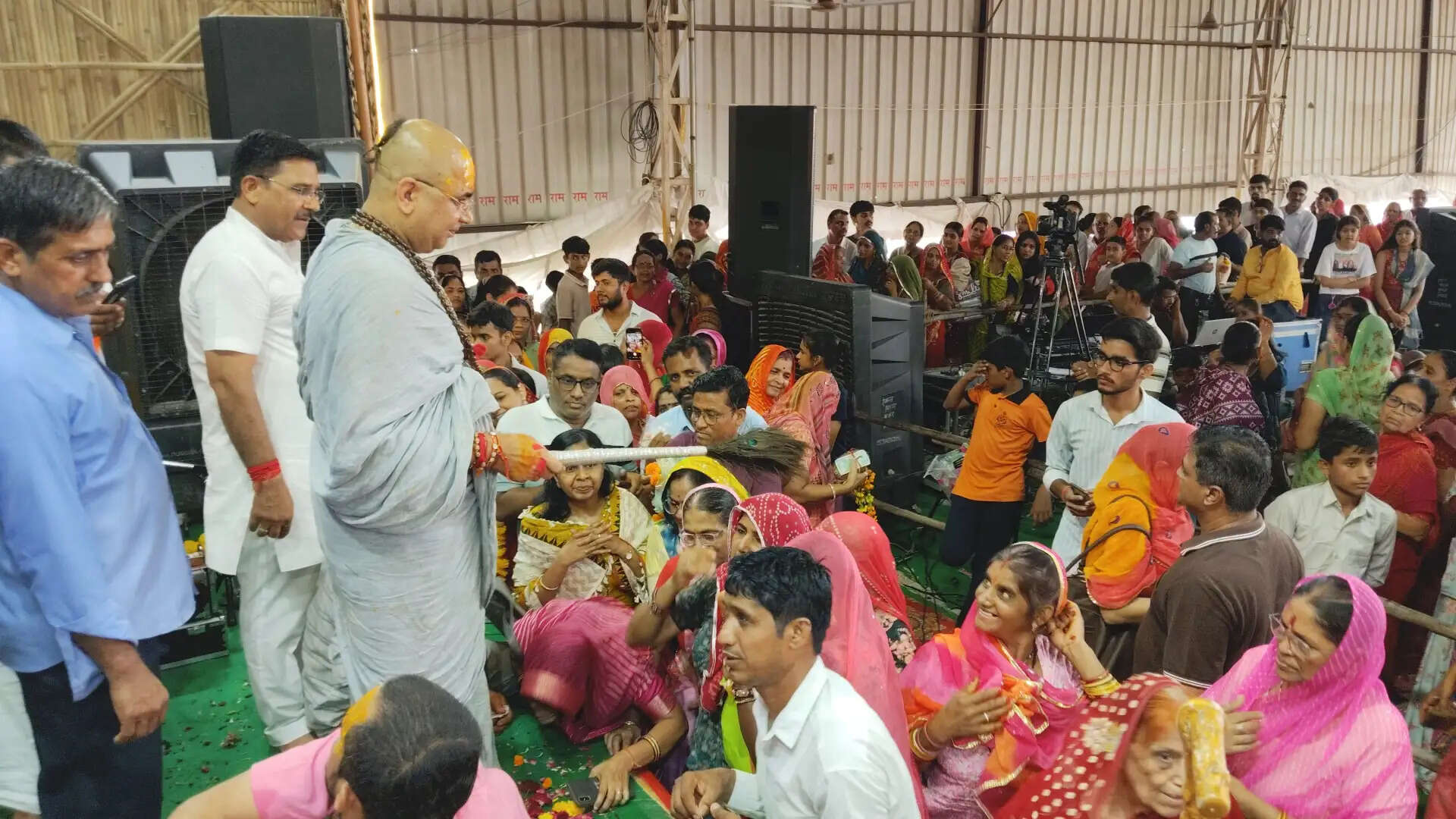 गुरु पूर्णिमा पर शहर में बही आस्था की बयार