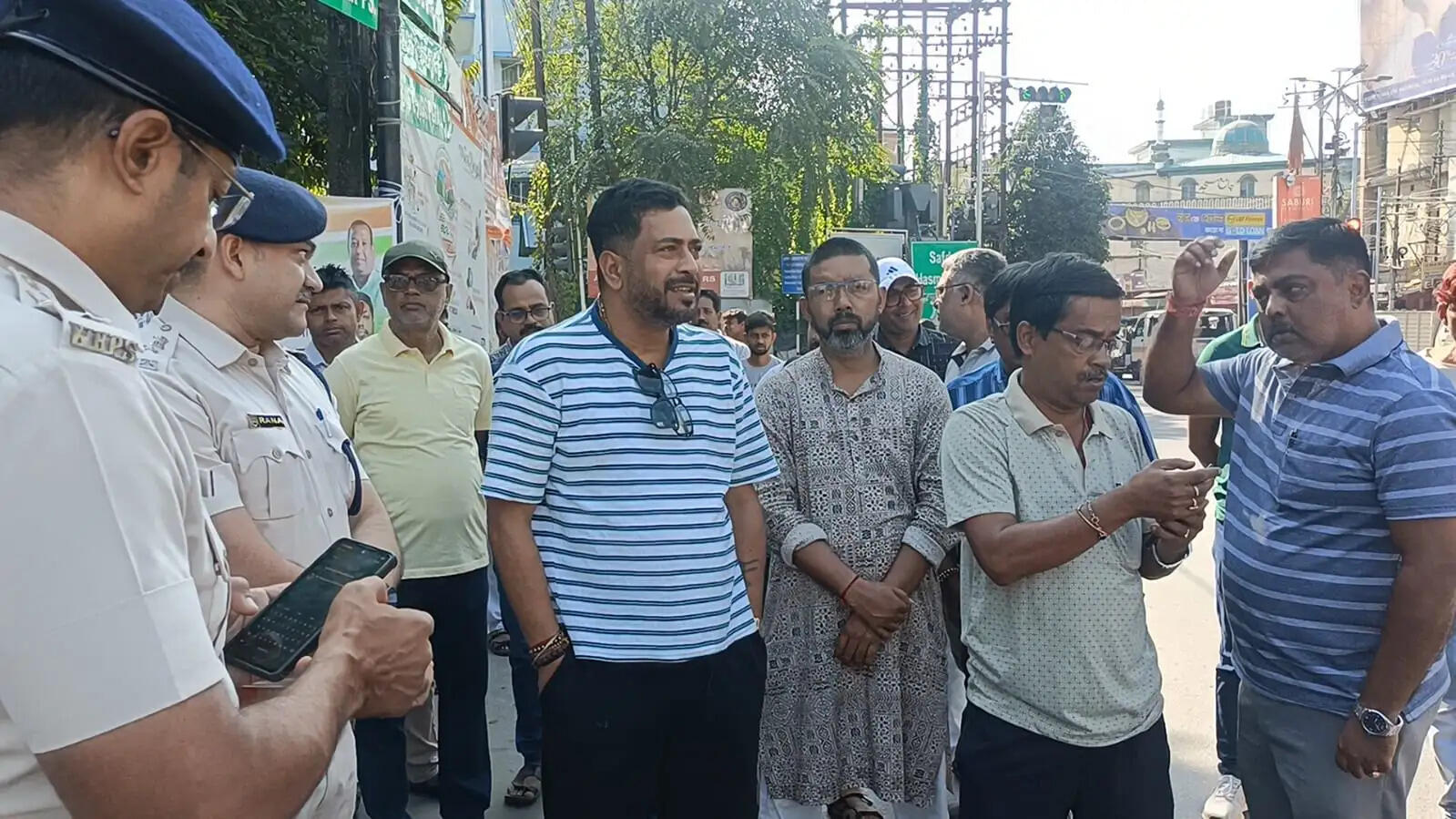 विधान मार्केट में अतिक्रमण हटाने की तैयारी, नवंबर से फुटपाथों को कराया जाएगा कब्जामुक्त