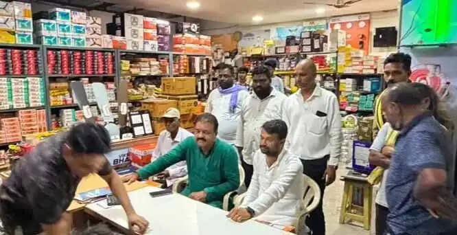 स्मार्ट मीटर एवं बिजली बिल बढ़ोतरी के विरोध में कांग्रेस का डोर-टू-डोर संपर्क जारी