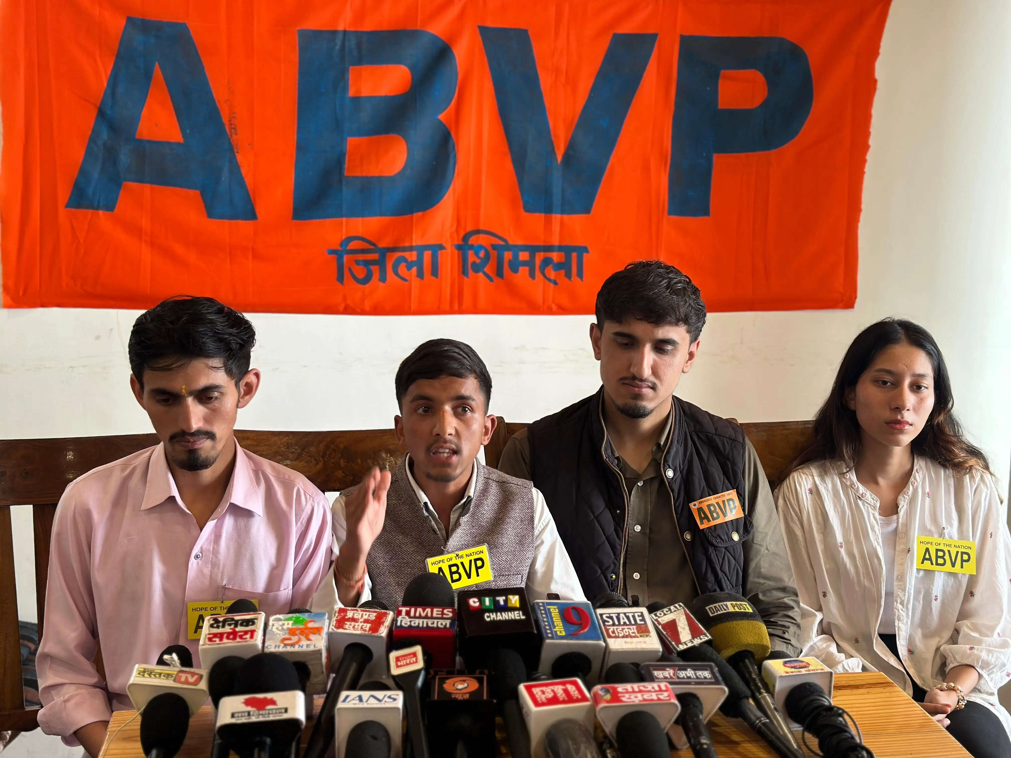 हिमाचल के तीन विश्वविद्यालयों में फीस वृद्धि पर भड़की एबीवीपी, आंदोलन की चेतावनी