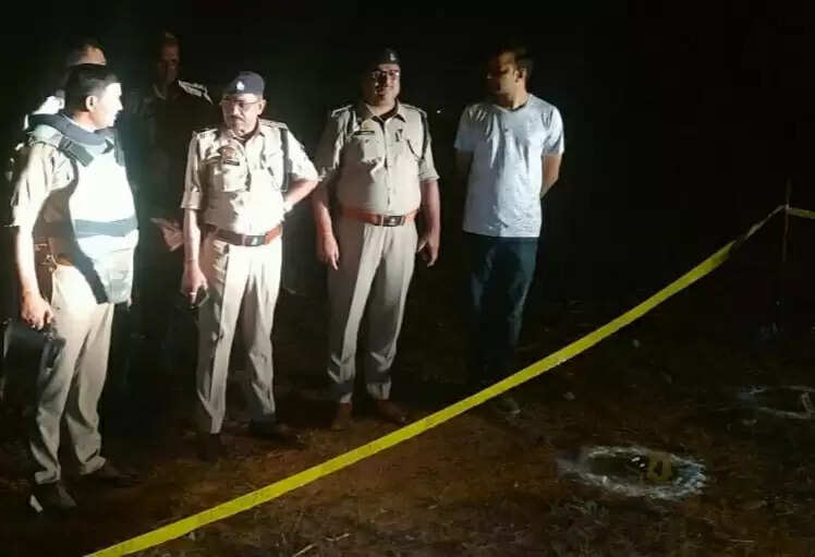 पुलिस की घेराबंदी में फंसे दो पशु तस्कर गोली लगने घायल