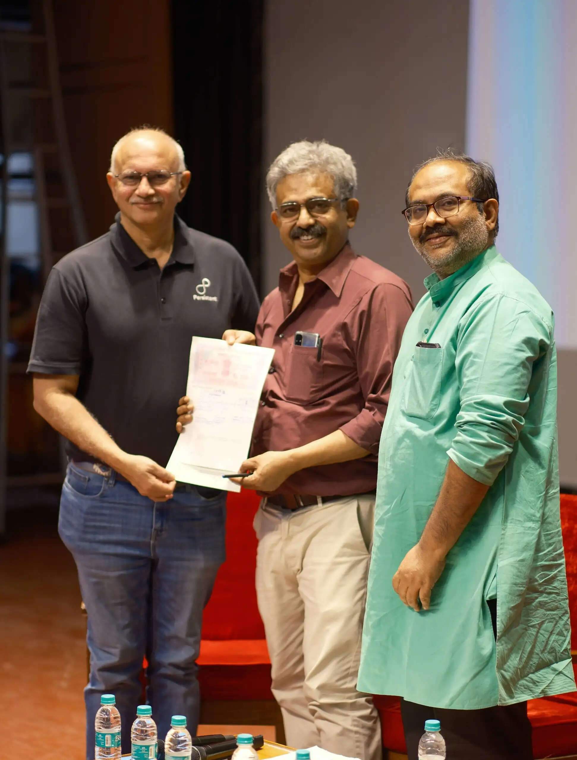 आईआईटी खड़गपुर-पर्सिस्टेंट सिस्टम्स ने एआई लैब स्थापना का समझौता किया