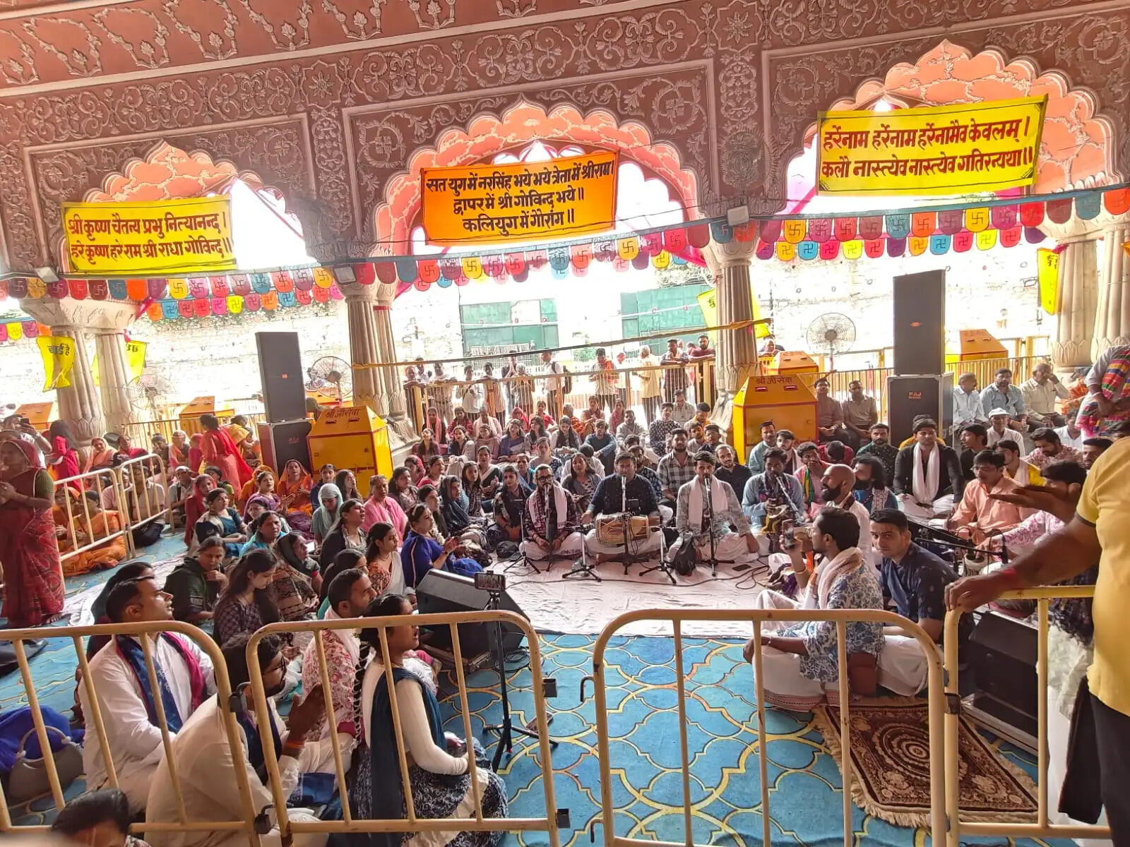 राधाष्टमी: 111 किलो दूध से होगा राधारानी का पंचामृत अभिषेक