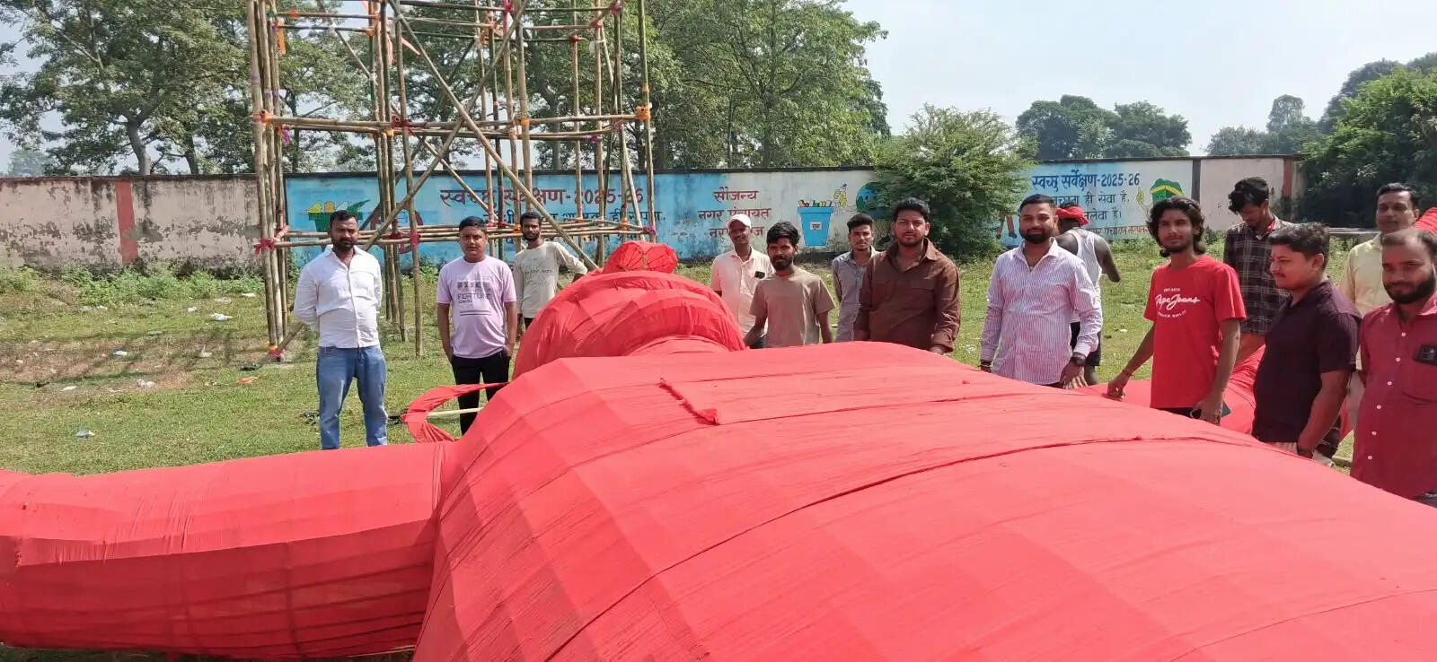 नरपतगंज हाई स्कूल मैदान में 21 अकटूबर की शाम 50 फीट रावण का रिमोट से होगा दहन