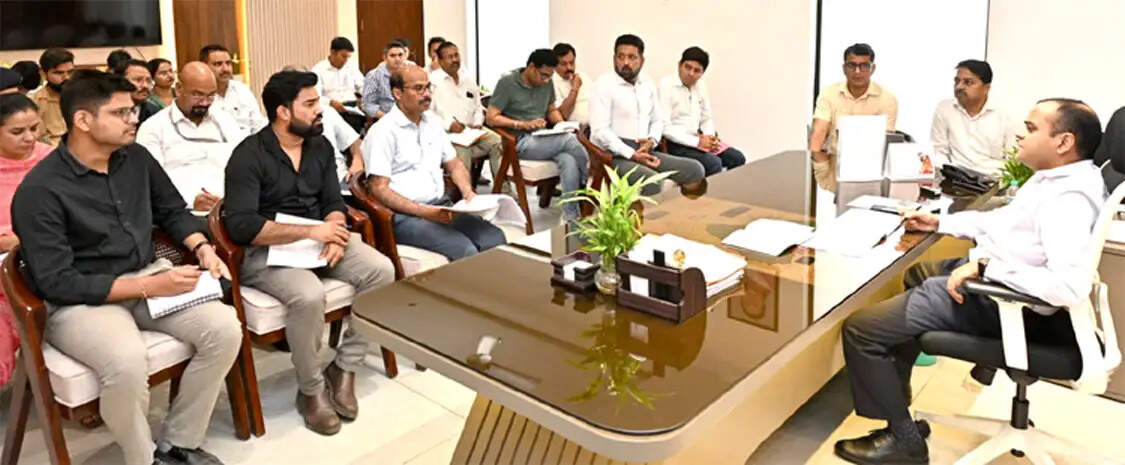 चारधाम यात्रा और कांवड़ मेले से पहले प्रशासन सख्त, सितंबर तक सड़कों को गड्ढा मुक्त करने के निर्देश