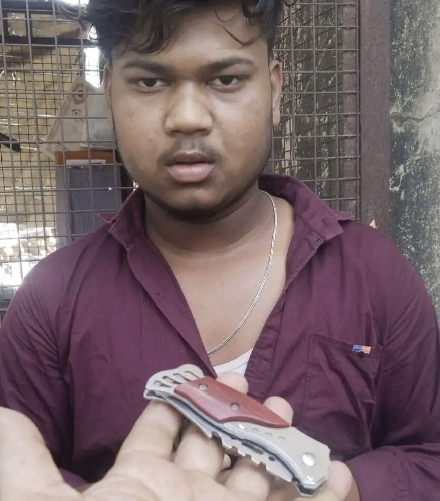 जबलपुरः जिला अदालत परिसर में पेशी पर आए बदमाश के पास मिला बटनदार चाकू