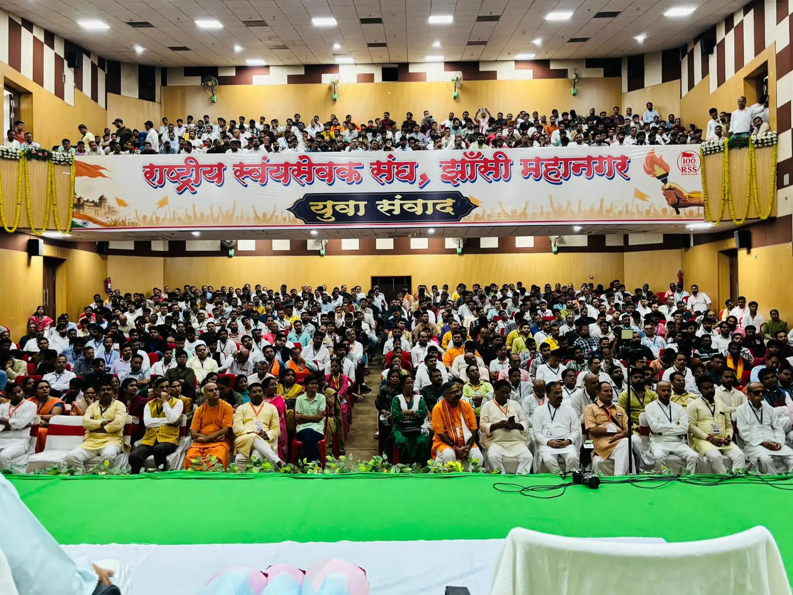 युवा रोजगार और व्यक्तिगत सफलता के साथ सामाजिक सरोकारों और नागरिक दायित्वों के प्रति भी रहें जागरूक : जे. नन्द कुमार