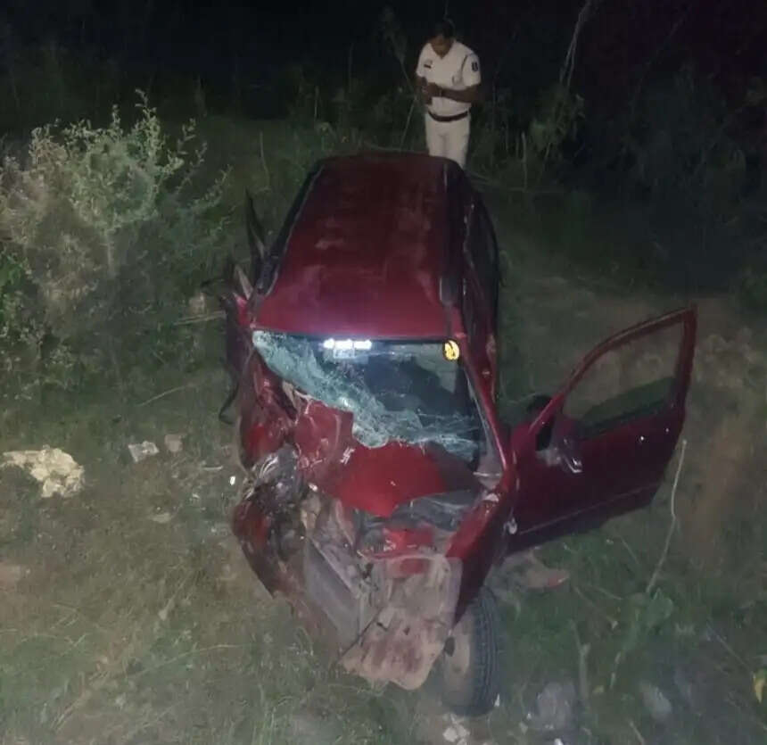 छत्तीसगढ़ के जांजगीर-चाम्पा में बोलेरो से टकराई कार, पिता-पुत्र की मौत