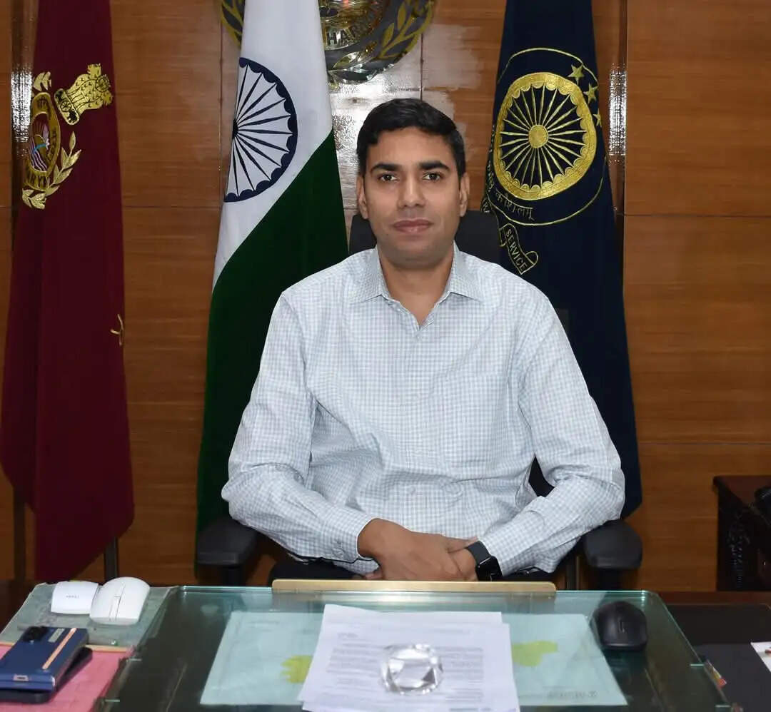 गुरुग्राम: शिकायत मिलने से पहले हो समस्याओं का समाधान: प्रदीप दहिया