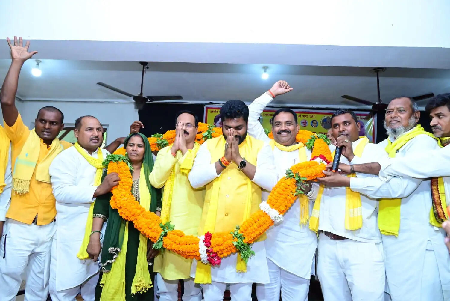 अखिलेश यादव पर डॉ. अरविंद राजभर का तंज, बोले- दूसरों को नसीहत देने से पहले सपा अपने घर में झांके