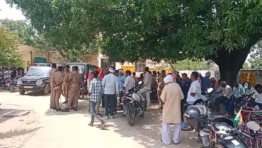 जाैनपुर में जमीन विवाद में आशा कार्यकर्ता की पीट-पीटकर हत्या, तीन नामजद आरोपित पुलिस हिरासत में