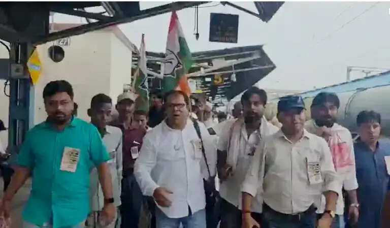 15 साल बाद शहीद मीनार में कांग्रेस का शहीद समागम