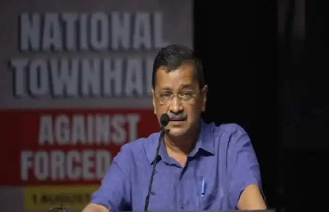 ई20 को लागू करने पर सरकार जोर क्यों दे रही हैः केजरीवाल