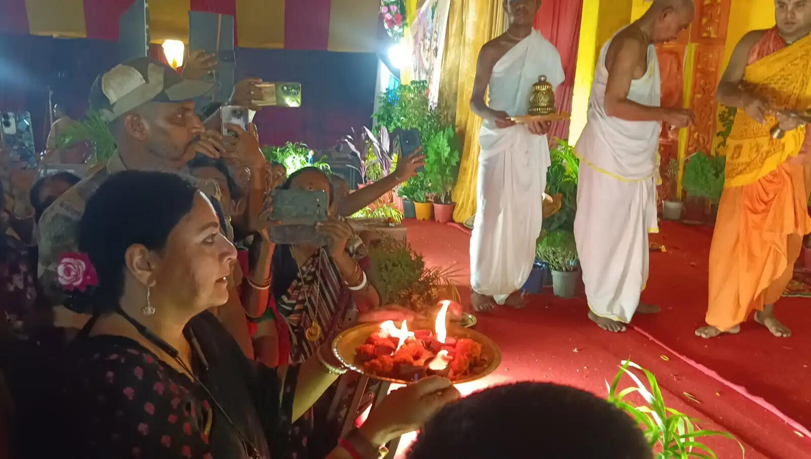 बर्नपुर दौरे पर मंत्री अग्निमित्रा पाल का विपक्ष पर साधा निशाना