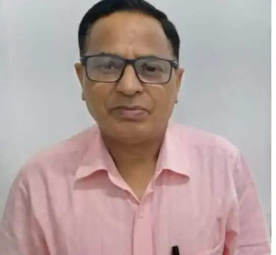 वरिष्ठ&nbsp;शिक्षाविद&nbsp;टिहरी&nbsp;निवासी&nbsp;प्राे.&nbsp;चाैहान&nbsp;बने&nbsp;श्रीनगर&nbsp;परिसर&nbsp;के&nbsp;निदेशक