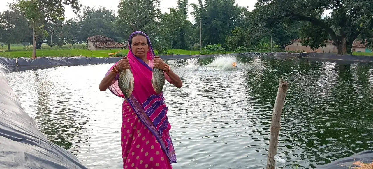अनुदान से दुर्गावती का मछली पालन का सपना हुआ साकार