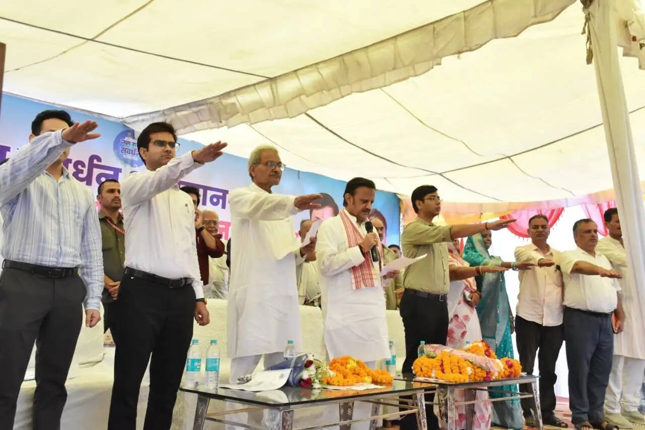 जल संरक्षण को जनआंदोलन बनाने का आह्वान, जल गंगा संवर्धन अभियान के समापन समारोह में शामिल हुए उप मुख्यमंत्री&nbsp;शुक्ल