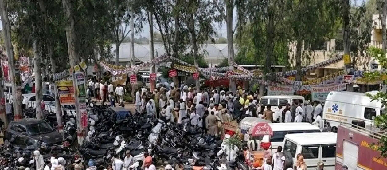 हिसार में आयाेजित कृषि मेले में एक लाख सात हजार किसानों ने की शिरकत