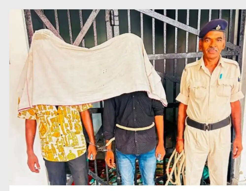 नालंदा जिले में महिला से बैग छीनने के मामले में दो आरोपित गिरफ्तार