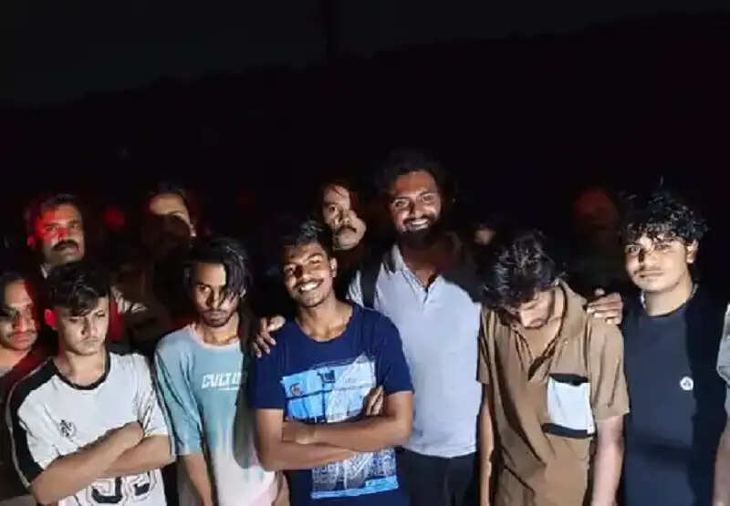मप्रः भोपाल में भारी बारिश का दौर जारी, पिकनिक स्पॉट पर फंसे 7 युवकों को किया गया रेस्क्यू
