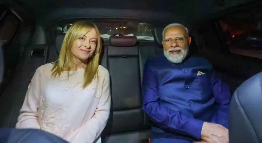 प्रधानमंत्री मोदी इटली पहुंचे, जॉर्जिया मेलोनी से डिनर पर मुलाकात