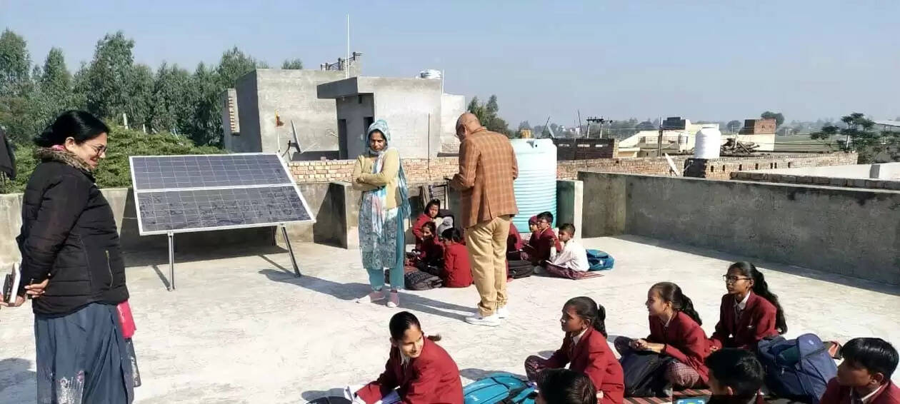 हिसार में गैर-मान्यता प्राप्त निजी स्कूल पर सीएम फ्लाइंग का छापा