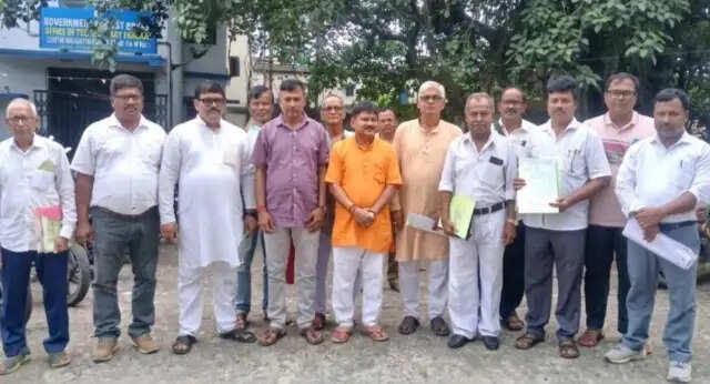 सहकारी बैंक प्रतिनिधि चुनाव में भाजपा समर्थित नौ प्रत्याशियों ने नामांकन दाखिल किया