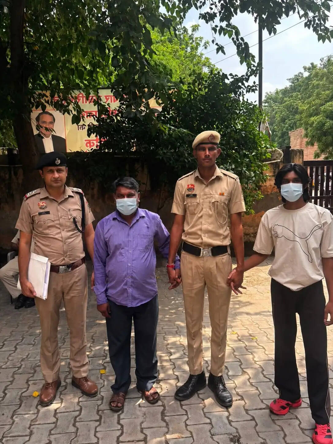 फरीदाबाद : दुष्कर्म केस में फंसाने की धमकी देकर 50 लाख रुपये ऐंठने का प्रयास, बाप-बेटा गिरफ्तार