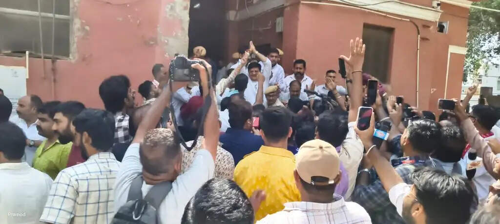 बीकानेर&nbsp;काे&nbsp;बनाएंगे&nbsp;स्वच्छ-सुंदर,&nbsp;जरुरत&nbsp;पड़ी तो विपक्ष&nbsp;काे भी&nbsp;साथ&nbsp;लेंगे : मेयर अनिल कल्ला