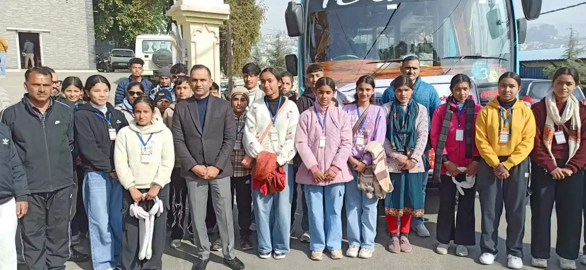 68 उत्कृष्ट विद्यार्थियों का शैक्षिक भ्रमण दल राजस्थान के लिए रवाना