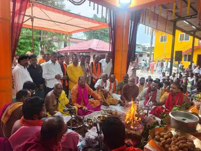 भाजपा प्रदेश अध्यक्ष किरण देव के लिए करवाया गया महामृत्युंजय मंत्र जाप व हवन