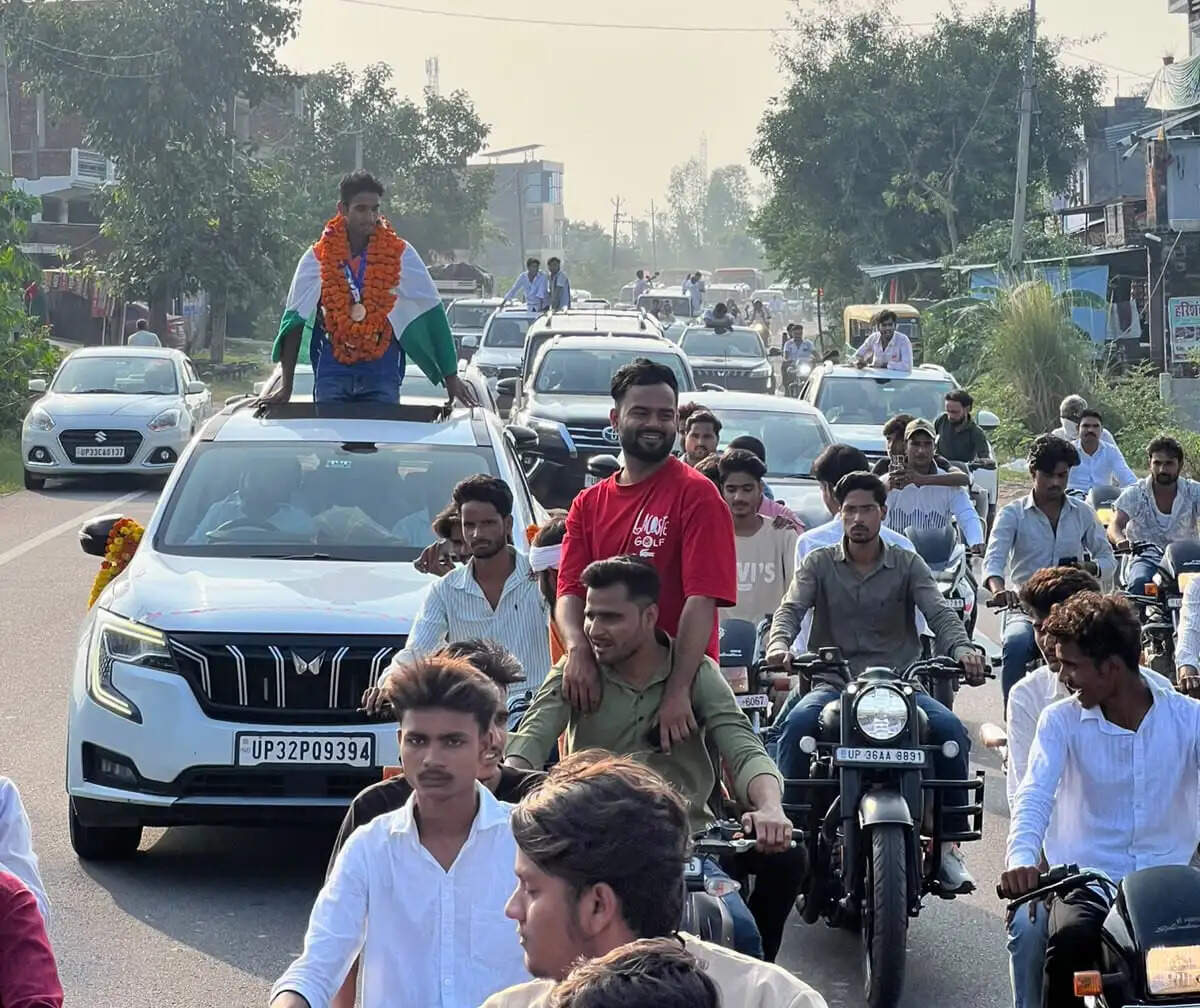 एशियन गेम्स में कांस्य पदक जीतकर अमेठी पहुंचे सलमान खान