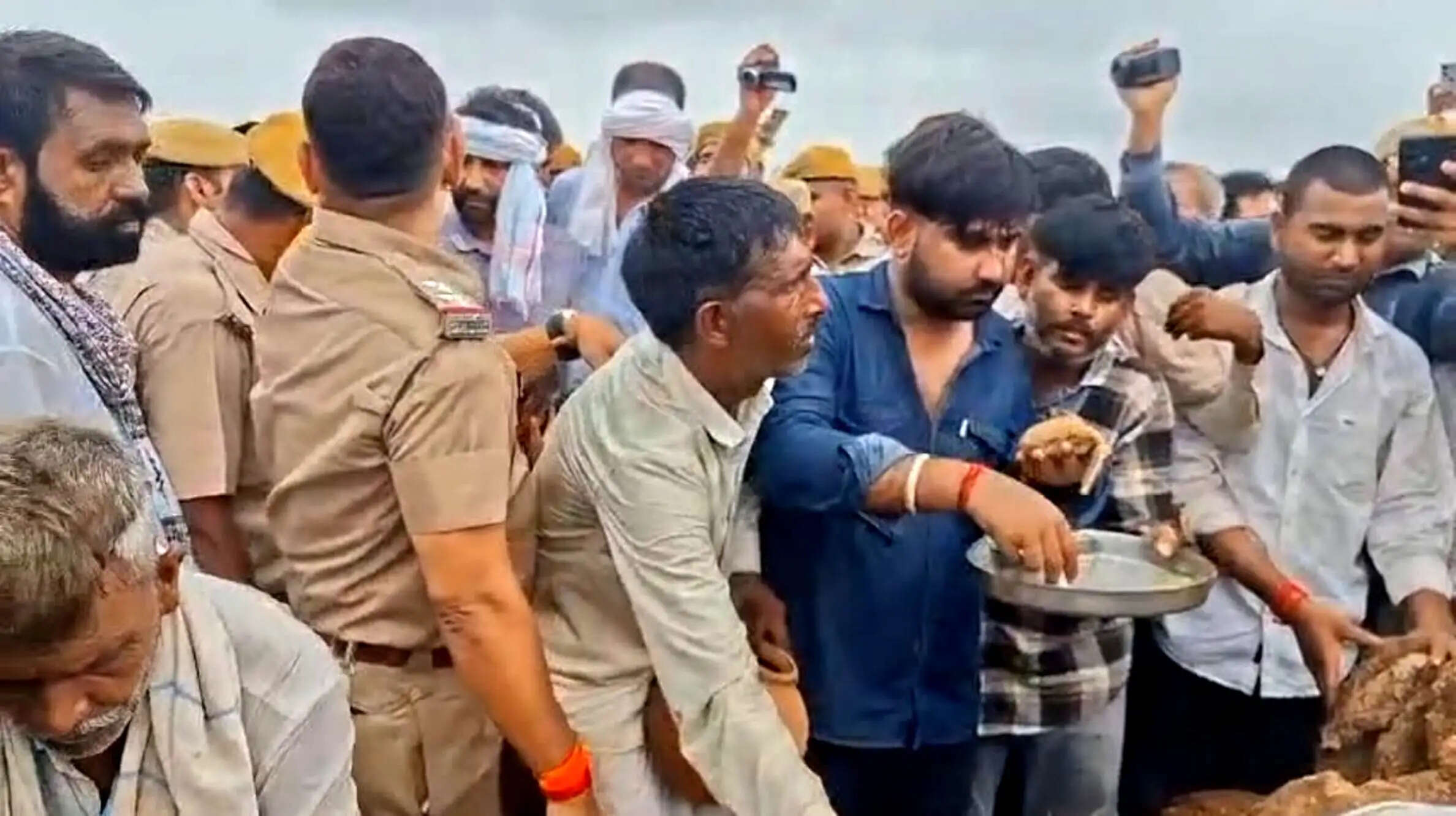 डांग इलाके के पैतृक गांव भवूतीपुरा में हुआ जगन गुर्जर का अंतिम संस्कार