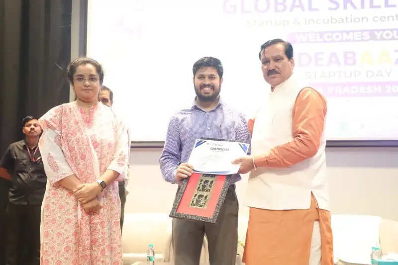 मजबूत विचार, सही दिशा और सामूहिक प्रयास से बड़े परिवर्तन संभव : राज्यमंत्री टेटवाल