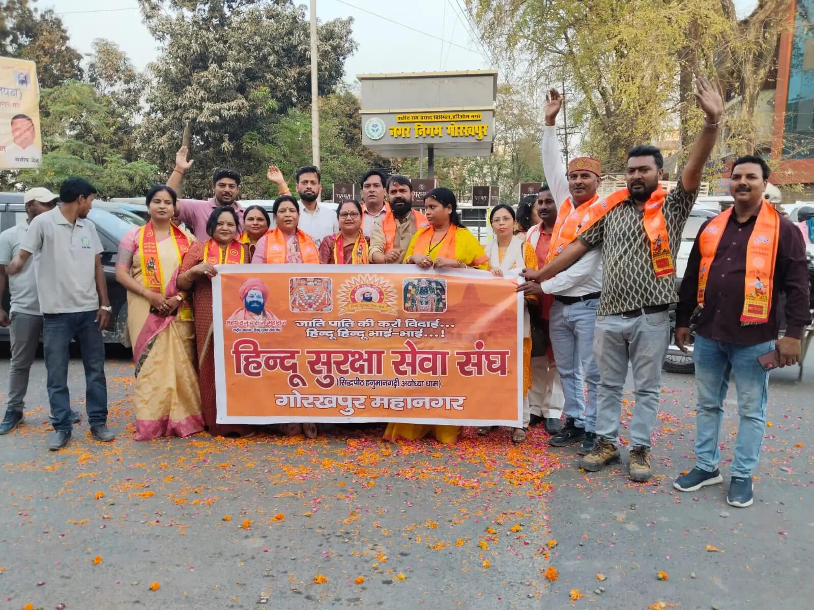 आरएसएस के वर्ष प्रतिपदा उत्सव एवं पथ संचलन का हिंदू सुरक्षा सेवा संघ ने किया भव्य स्वागत