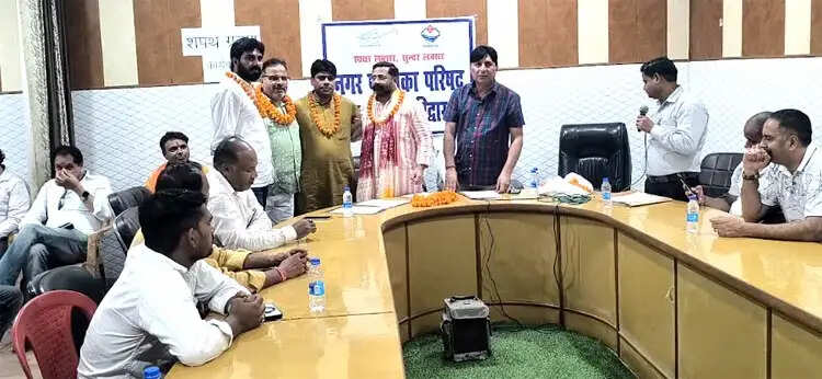 तीन नामित सभासदों ने ली शपथ, पालिका बोर्ड में बढ़कर 14 हुई सदस्यों की संख्या