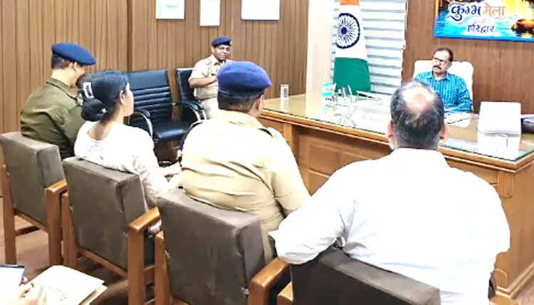 कुंभ-2027: रेलवे स्टेशन पर भीड़ प्रबंधन की बनेगी विशेष योजना