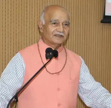शिक्षा व्यवस्था को सदैव समाज की आवश्यकताओं के अनुरूप होना चाहिए उत्तरदायी : कुलाधिपति