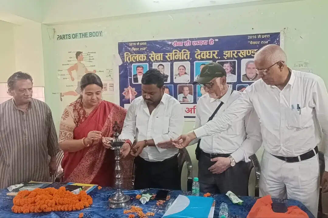 समिति ने देवघर महापौर रवि राउत का किया स्वागत