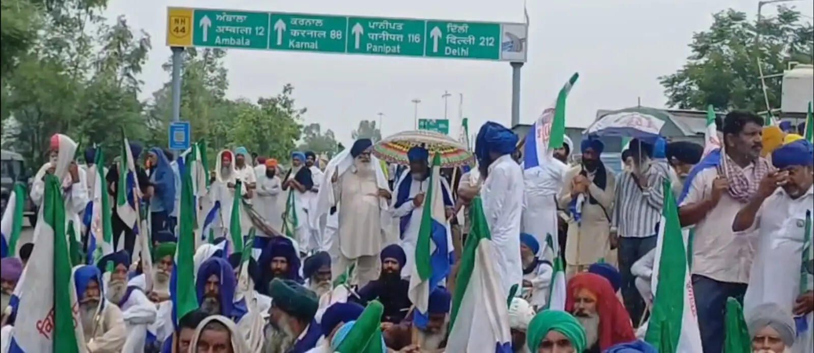 भारत-अमेरिका ट्रेड डील के विरोध में शंभू व खनौरी बॉर्डर पर जुटे पंजाब के हजारों किसान