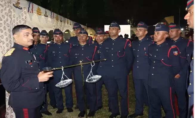 आर्टिलरी रेजिमेंट के कैडेट्स का सम्मान समारोह आयोजित